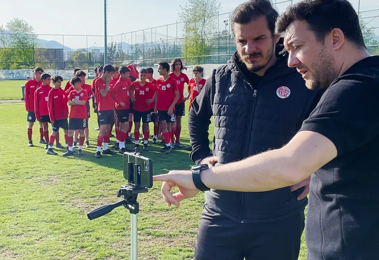 Coach tests Antalyaspor team via JuniCoach